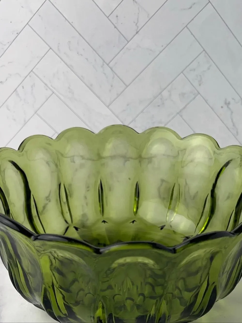 Anchor Hocking Fairfield Avocado Green Salad Bowl Dish Vintage scalloped MCM 70s